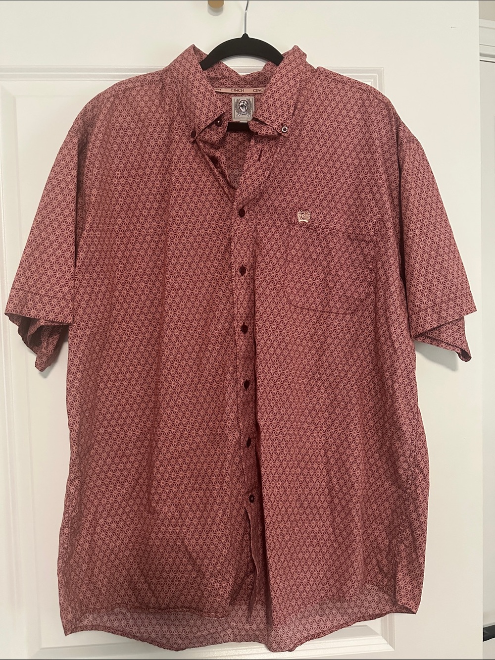 Cinch 100% Cotton Short-Sleeve Red Geo Print Button-Down Shirt